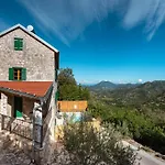 Lazini Dvori - Two Bedroom Stone House With Private Pool * Staševica
