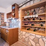 ヴィラ Lazini Dvori - Two Bedroom Stone House With Private Pool