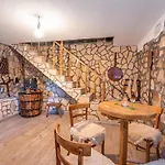 ヴィラ Lazini Dvori - Two Bedroom Stone House With Private Pool *