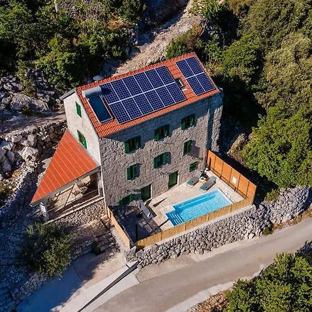 Lazini Dvori - Two Bedroom Stone House With Private Pool * Staševica
