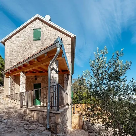 Villa Lazini Dvori - Two Bedroom Stone House With Private Pool *