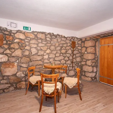 Lazini Dvori - Two Bedroom Stone House With Private Pool Villa