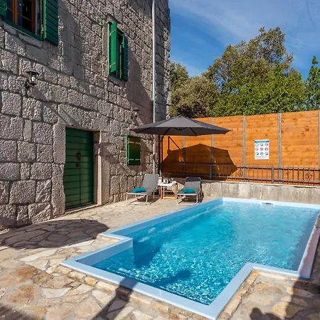 Lazini Dvori - Two Bedroom Stone House With Private Pool Villa Stasevica