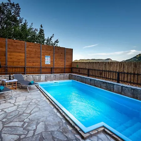 Lazini Dvori - Two Bedroom Stone House With Private Pool Villa