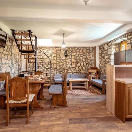 Lazini Dvori - Two Bedroom Stone House With Private Pool Stasevica