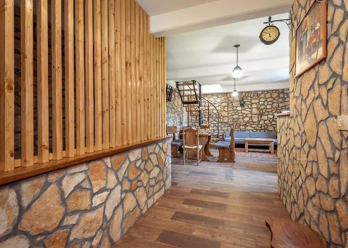 Villa Lazini Dvori - Two Bedroom Stone House With Private Pool *