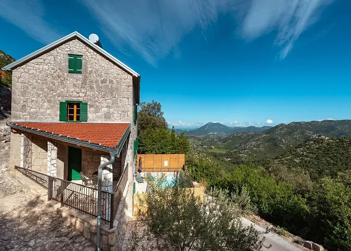 Lazini Dvori - Two Bedroom Stone House With Private Pool * Stasevica