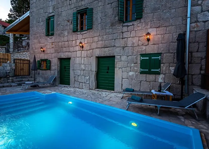 Lazini Dvori - Two Bedroom Stone House With Private Pool * Stasevica