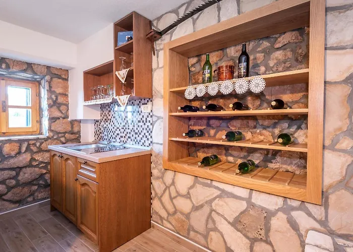 Villa Lazini Dvori - Two Bedroom Stone House With Private Pool