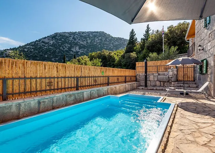 Lazini Dvori - Two Bedroom Stone House With Private Pool Villa *