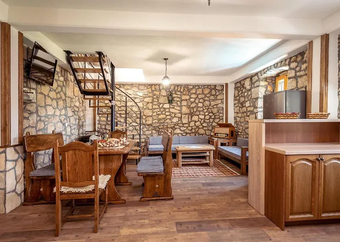 Lazini Dvori - Two Bedroom Stone House With Private Pool Stasevica