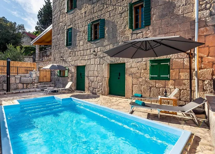 Lazini Dvori - Two Bedroom Stone House With Private Pool Villa